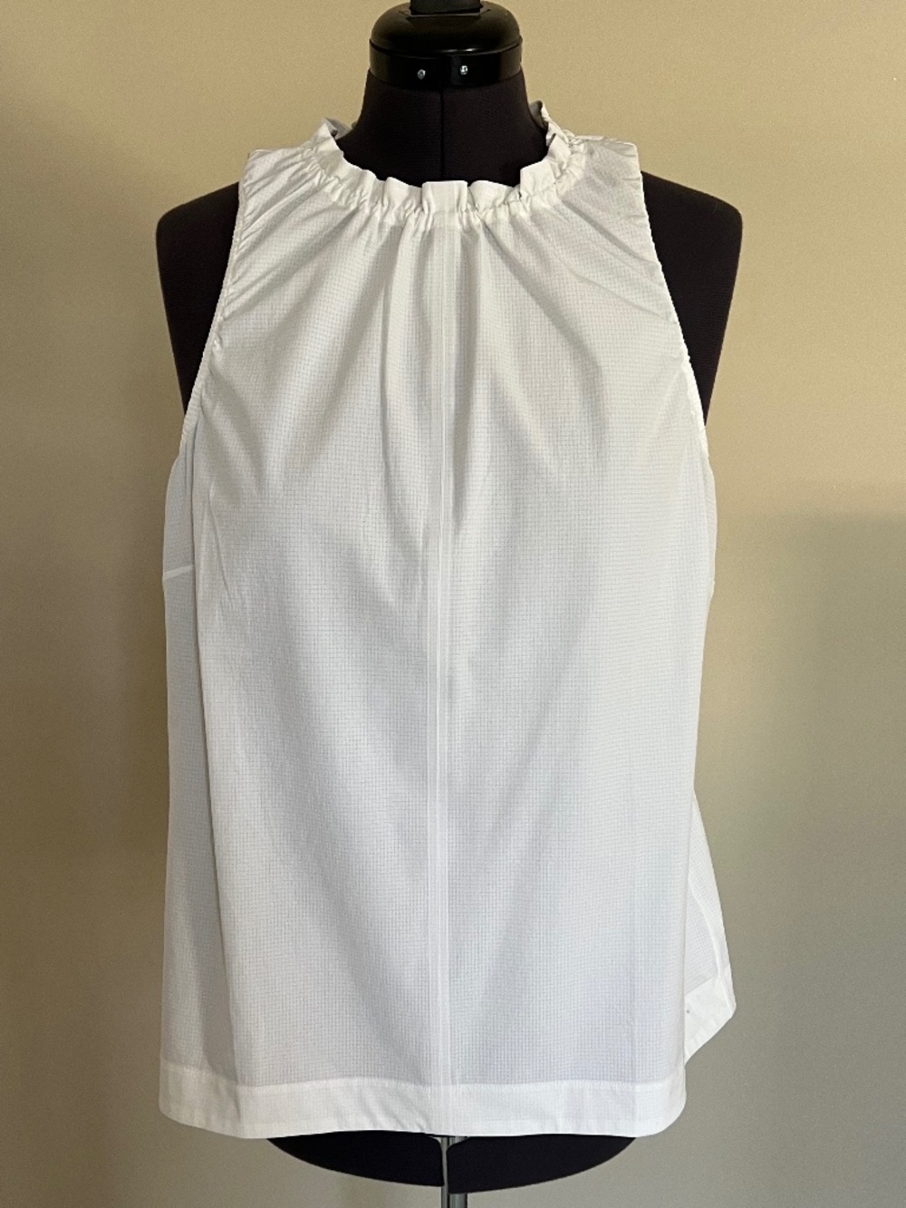 Athleta Sleeveless Shirt Womens Size XL White